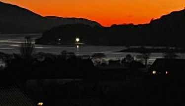 TRAMORE - self contained 1 bedroom unit - king size bed - free private parking - 3 miles from Fort William High Street - Foto 4