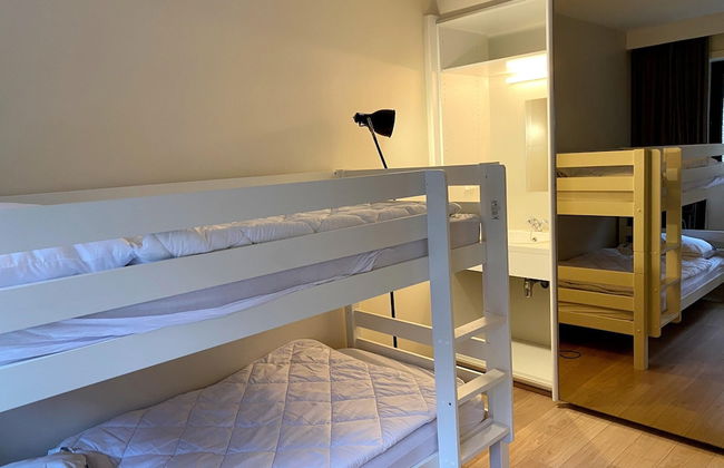 Couple Stay Near Beaches - Photo 4