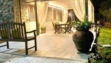 Ca' Degli Ulivi Relax - uso esclusivo con jacuzzi in Lunigiana vicino cinque terre - Foto 5, Garden