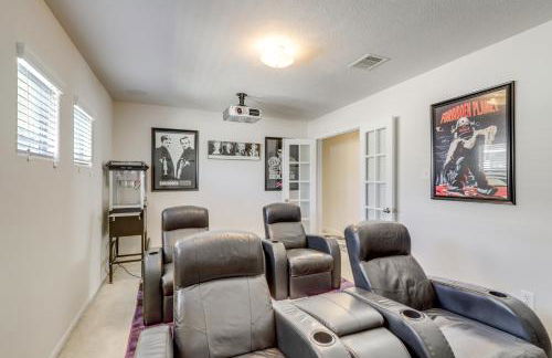 Lake-View Home with Pool Access in Legends Ranch! - Foto 18