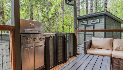 Luxe Chalet at Rainier Entrance with Hot Tub-AC-WiFi - Foto 4