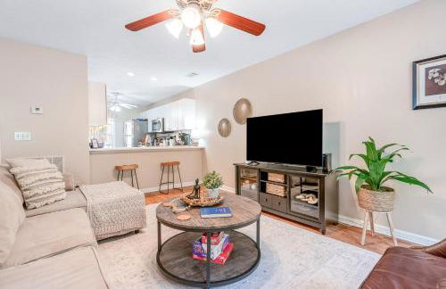 Seasonal Pool Access and Patio Auburn Getaway! - Foto 5