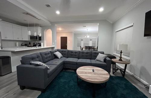 Stunning 3BR Home Near Downtown Houston - Sleeps 8 - Foto 20