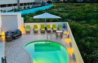 White&Blue Beachfront Luxury Suite - Foto 1