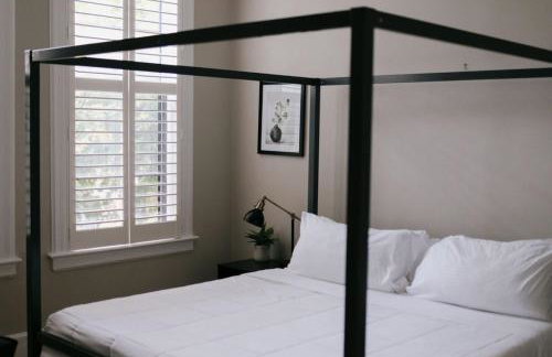 Top 1 Rated 4BR Lincoln Park House - King Bed - Photo 3