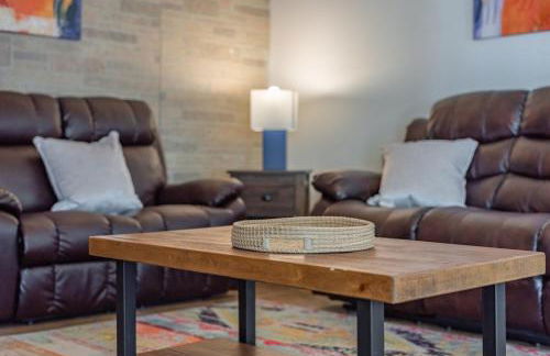 Luxury 5BR House with Pool by SeaWorld & Lackland - Foto 10