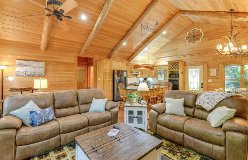 Luxe Mountain Escape with Hot Tub and Gym Near Boone! - Foto 3