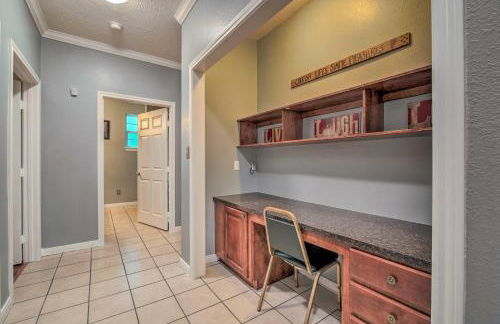 Cozy Family Retreat - 10 Mi to Lake and Trails! - Foto 9