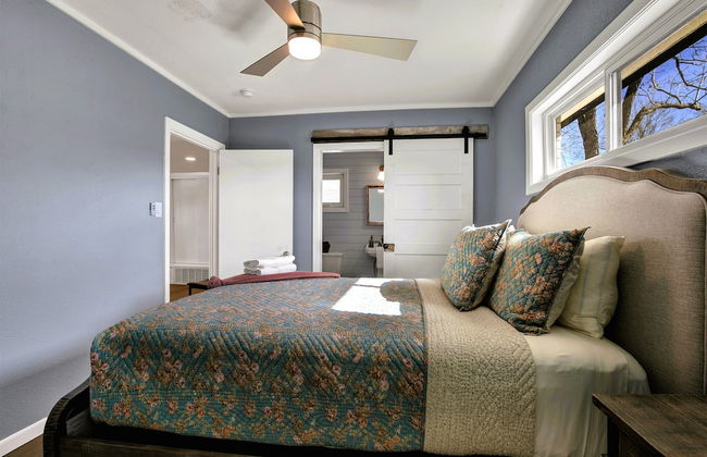 Stunning Home-right Across From Albert Dance Hall! - Foto 7