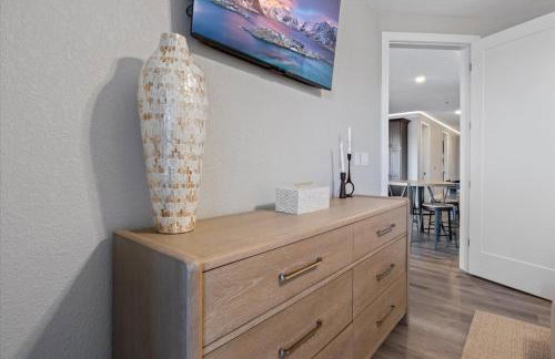 Upscale Lakeside Condo with Extraordinary Amenities at Topsider in Osage Beach 19mm - Photo 36