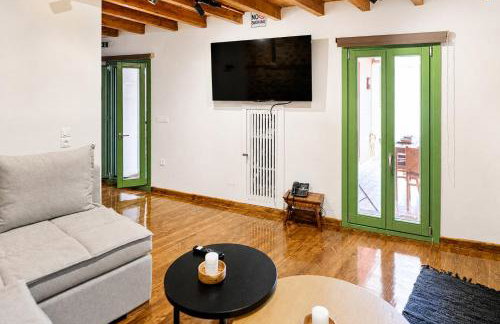 Casa Di Nonno-Jacuzzi Mountain View Stay in Lesvos - Foto 6