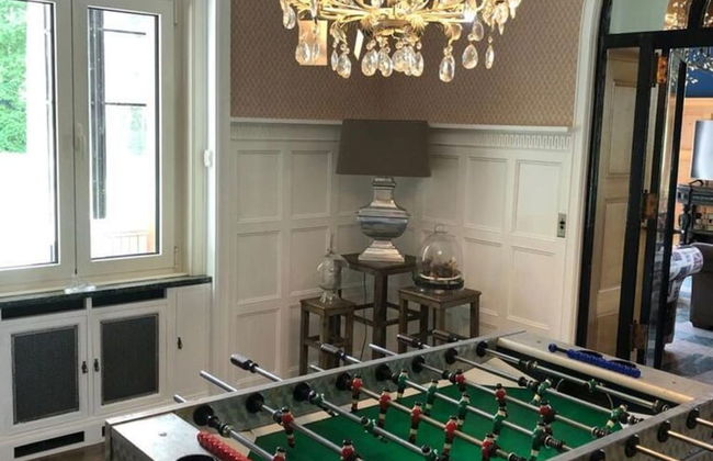 Magnificent Luxury Chateau in Vast Garden with Sauna & Hot Tubs - Photo 63