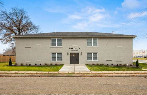 The Silo 8 - Modern 2BD in a Quiet Neighborhood - Photo 9
