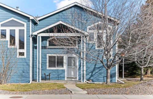 Golden View Townhouse - Walk to Downtown! - Photo 42