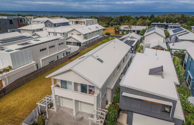 Duplex on Nautilus a Walk to the Beach - Photo 21