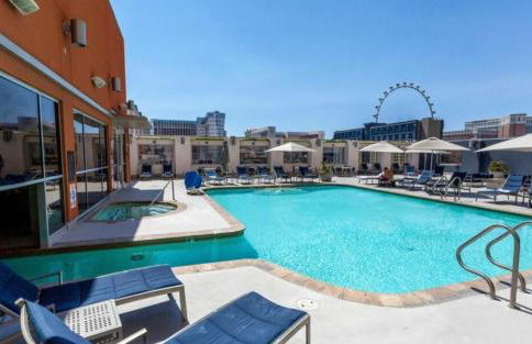 Condo at Platinum Hotel Strip View - Foto 15