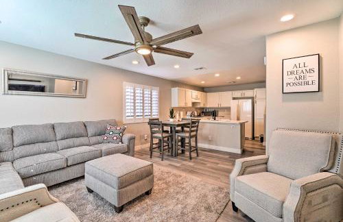 Stylish House with Patio, 8 Mi to Vegas Strip! - Photo 1