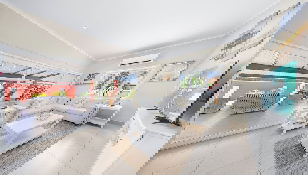 Ierlandstraat 23 - Foto 1, Servizio della struttura