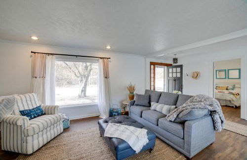 Charming Riverfront Retreat in Monticello! - Foto 5