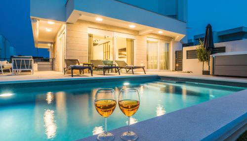 Luxury apartment Sun with private Pool and Jacuzzi - Foto 2