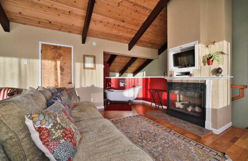 Beach Nest! Hot Tub! Sauna! BBQ Grill! AMAZING VIEWS!! Romantic Getaway! Dog Friendly!! - Foto 24