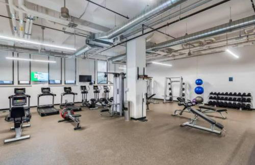 CBDOTR 24-7 Gym Pool Rooftop Steps to Stadiums - Foto 55