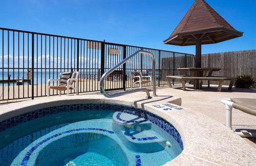 Amazing Bay View, Boat docks, and easy walk to the Beach - Photo 70