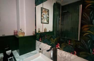 Stylish 2 bedroom West End flat - Photo 7