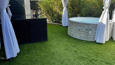 Le Monde Éphémère d Emilie Logement indépendant 2étoiles avec jacuzzi - Foto 1, Garden