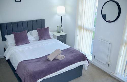 Modern house in City Centre with private parking and gated property - Foto 12