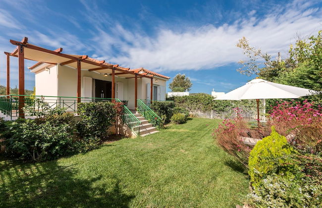 Estia Coastal Dream - Lush & Enchanting Garden Gem - Photo 11