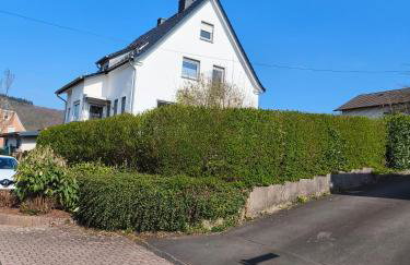 NEU Ganze Wohnung Boxspringbett & Gartenzugang - Foto 2