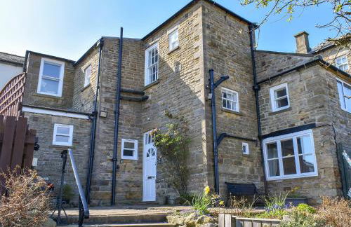 Garden View Apartment - Photo 2