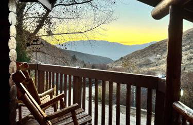 Large Off-Grid Luxury Cabin- creek land & views - Foto 42