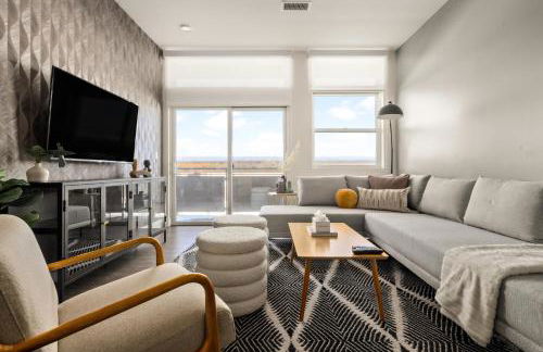 New! Sprawling Floor Plan - Central LoHi - Peloton - Foto 14