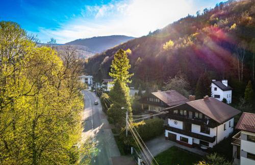 Przytulne Apartamenty w Klimatycznym Domu nad Białką w Otoczeniu Górskich Krajobrazów by Noclegi Renters - Foto 2