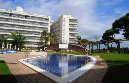 Beachfront Apartment with Pool and Garden S Abanell Blanes - Foto 4