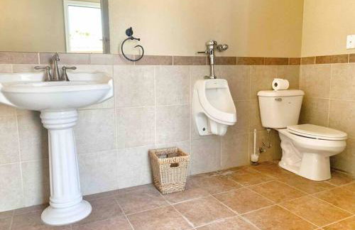 ULTIMATE BACKYARD-POOL/SPA. SLIDE. LAKEVIEW. BALL - Foto 14