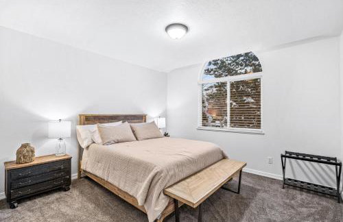 Quiet Comfortable Cliffside Estate near USU - Foto 8