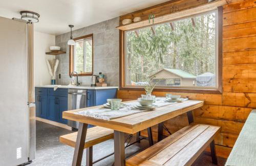 Thompson Cabin - Charming Salmon Riverfront A-Frame Oasis w/ fireplace - Foto 5