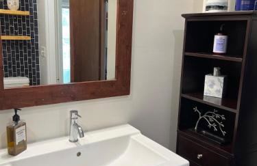 CRAFTSMAN'S MAIN FLOOR with huge DECK! - Foto 23