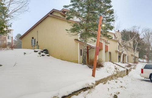 Less Than 1 Mi to Mt Snow Charming Condo with Fireplace - Photo 24