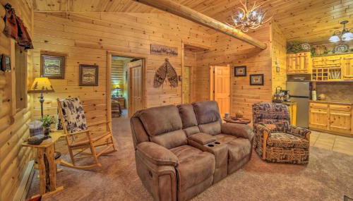 Updated Manistique Log Cabin, Yard and Fire Pit - Foto 3