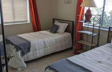 Sea Breeze-2 BR Apartment- Centrally Located - Foto 6