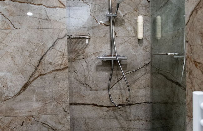 Agora Boutique - Photo 56