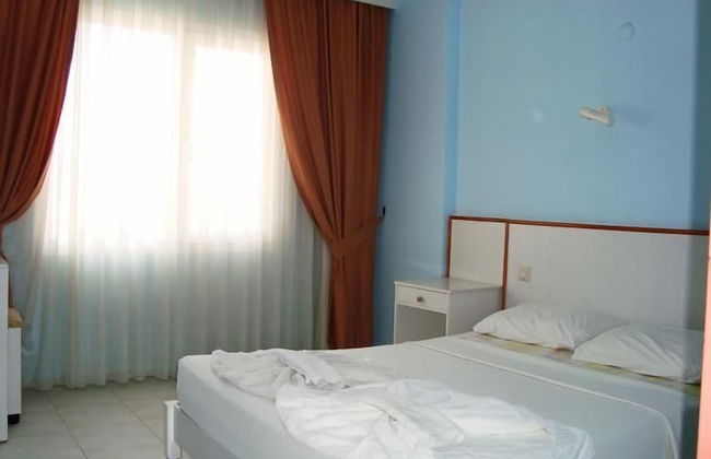 Golden Moon Apart Hotel - Photo 16