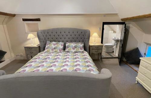 Large Historic Farmhouse in Rhondda Valley Perfect for Groups with Hot Tub - Foto 29