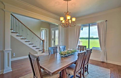 Home with Game Room and Fireplace 14 Mi to McKinney! - Foto 11