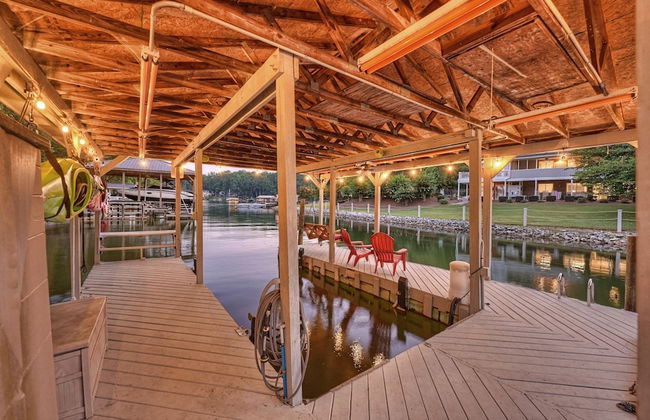 Sip Sip Away by Avantstay Pool Hot Tub - Foto 16