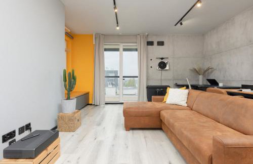 Industrial Pet-Friendly Apartment with Movie Projector by Noclegi Renters - Foto 1